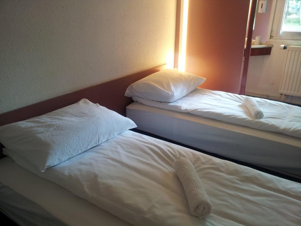 Drive Inn Hotel Törökbálint Εξωτερικό φωτογραφία